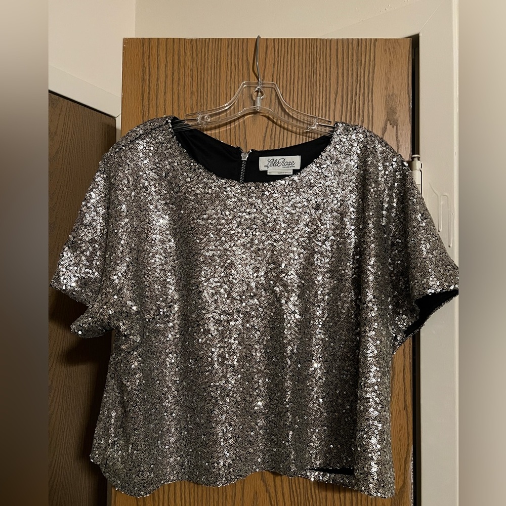 Woman size 20 sequin crop top